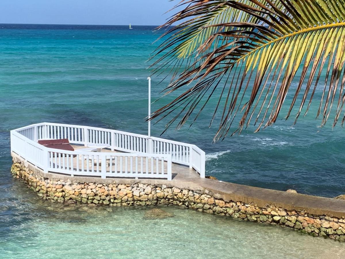 Triplets On The Bay Villa Montego Bay Eksteriør bilde
