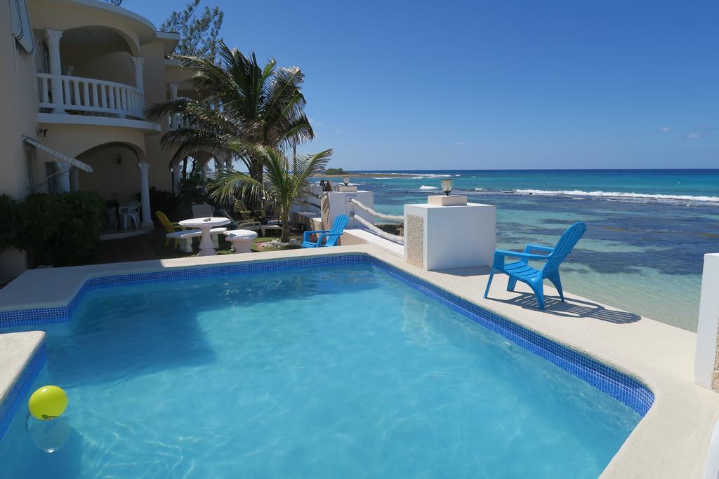 Triplets On The Bay Villa Montego Bay Eksteriør bilde